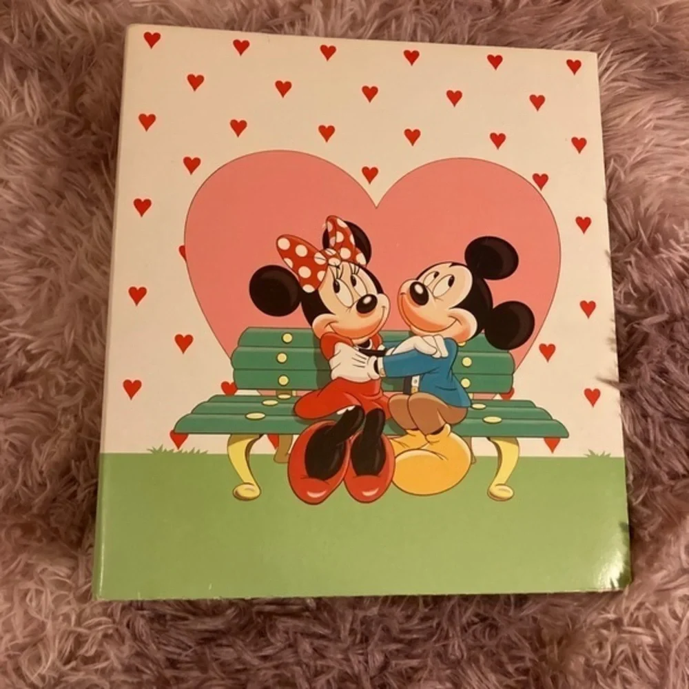 Adorable vintage Disney Binder
